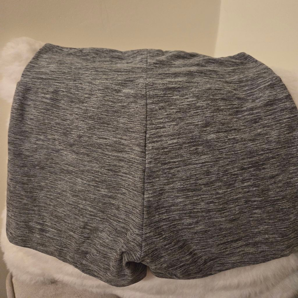 No Boundries grey soft stretchy biker shorts size xs - Picture 3 of 5